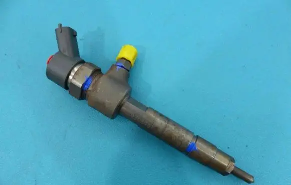 Fiat Punto (188) Fuel injector 0445110019 IMPRK830390
