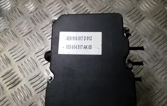 Audi A4 S4 B6 8E 8H ABS Pump 8E0910517D