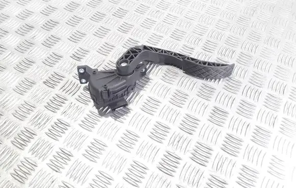 Audi A4 S4 B7 8E 8H Accelerator throttle pedal 8E1721523C