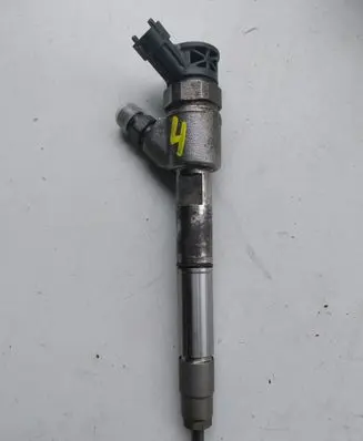 Iveco Daily 6th gen Fuel injector 0445110564 5801644454