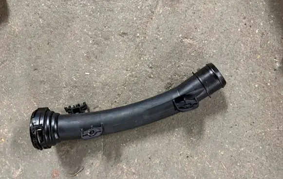 Intercooler hose/pipe