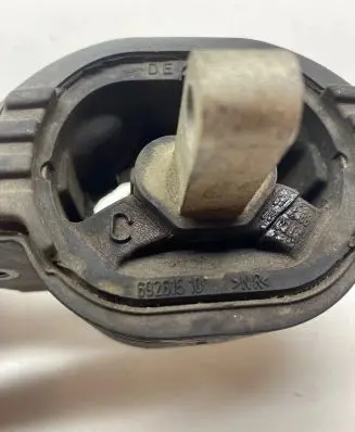 BMW 5 F10 F11 Gearbox mount 69261510