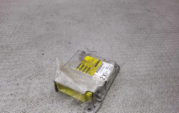 Toyota Avensis T250 Airbag control unit/module 8917005220