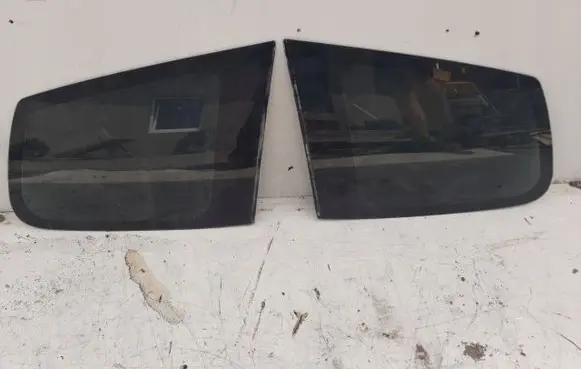 Subaru Forester SH Front triangle window/glass 