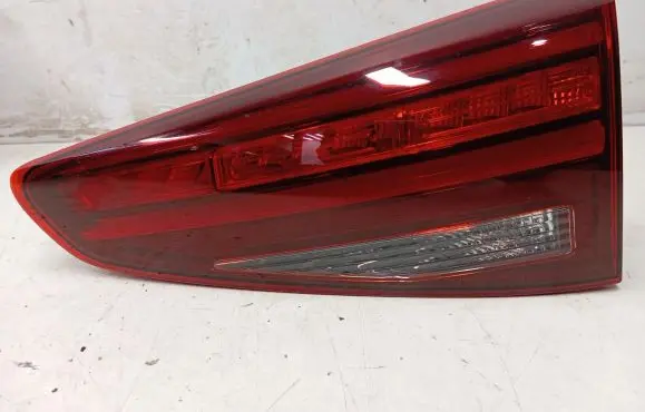 Hyundai Tucson TL Tailgate rear/tail lights 92404D7600
