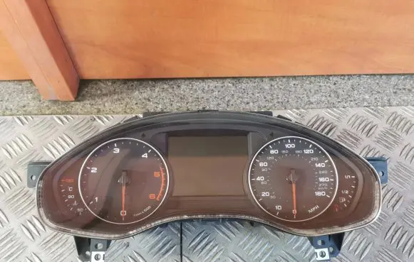 Audi A6 S6 C7 4G Speedometer (instrument cluster) 4G8920950G