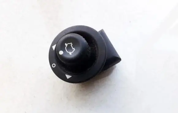 Ford Mondeo MK II Wing mirror switch 93bg17b676ba