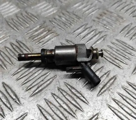 Audi A3 S3 8V Fuel injector 0261500246 06L906036L