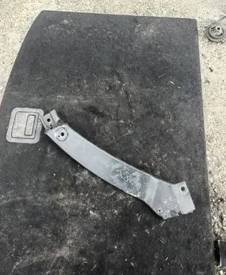 Volkswagen Tiguan Radiator support slam panel bracket 5N0806930A