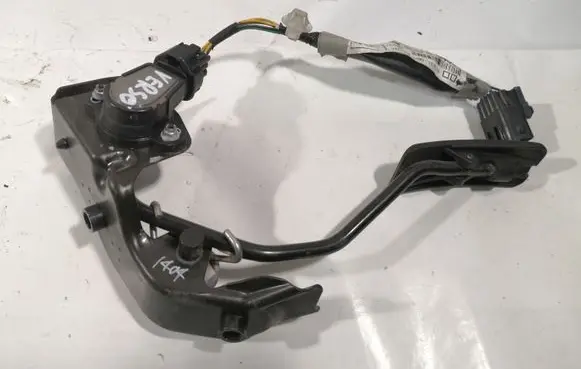 Toyota Corolla Verso AR10 Accelerator throttle pedal 822230F040C