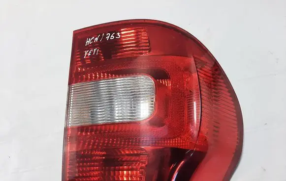 Skoda Yeti (5L) Rear/tail lights 5L0945095