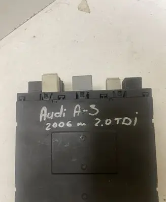 Audi A3 S3 A3 Sportback 8P Comfort/convenience module 8P0907279F