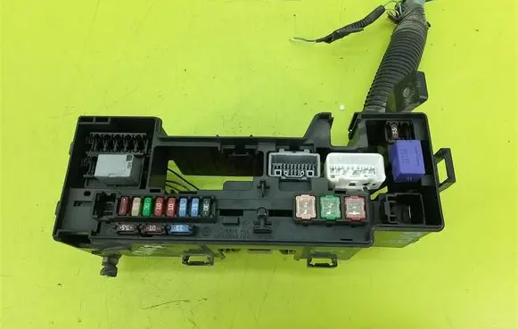Toyota Aygo AB10 Fuse box set