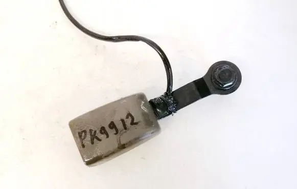 Nissan Note (E11) Front seatbelt buckle 179172