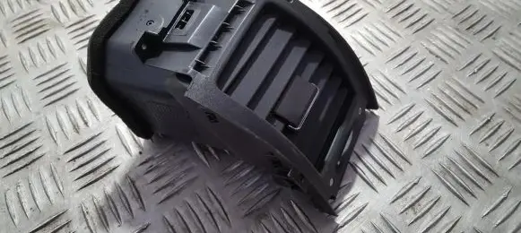 Honda CR-V Dash center air vent grill 77630SWWE011M1 77630-SWW-E011-M1