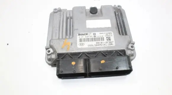 KIA Sportage Engine control unit/module 391012F567 0281030903
