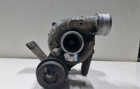 Volkswagen II LT Turbo 074145701C 62840023