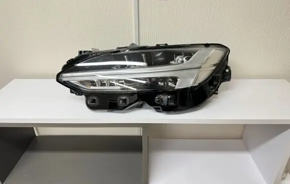 Volvo S90, V90 Headlight/headlamp 32342464 89916171 2112157174