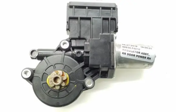 Toyota C-HR I Rear door window regulator motor 85720F4020 69830F4010