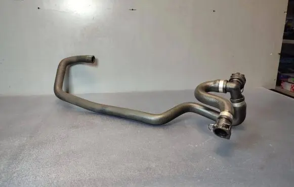 BMW X3 E83 Engine coolant pipe/hose 64213422606