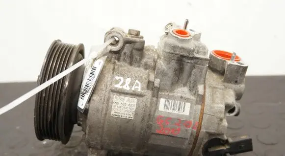 Volkswagen Golf VI Air conditioning (A/C) compressor (pump) 5N0820803F