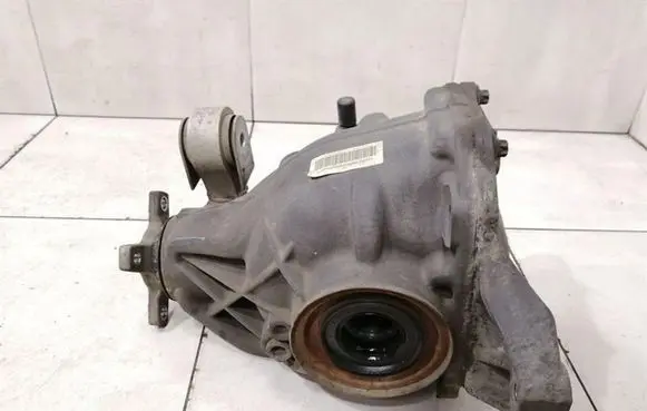 Mercedes-Benz CLS C218 X218 Rear differential A2043501314