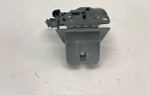 Audi Q7 4L Tailgate/trunk/boot lock/catch/latch 8P4827505C