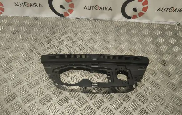 Volvo XC90 Dash center speaker frame 31363976