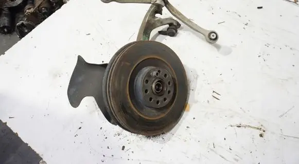 Volkswagen Phaeton Front wheel hub spindle knuckle