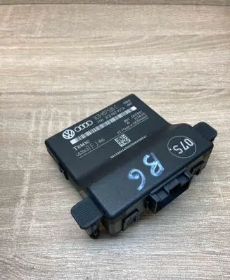 Volkswagen PASSAT B6 Gateway control module 3C0907530C 3C0907951A 402063