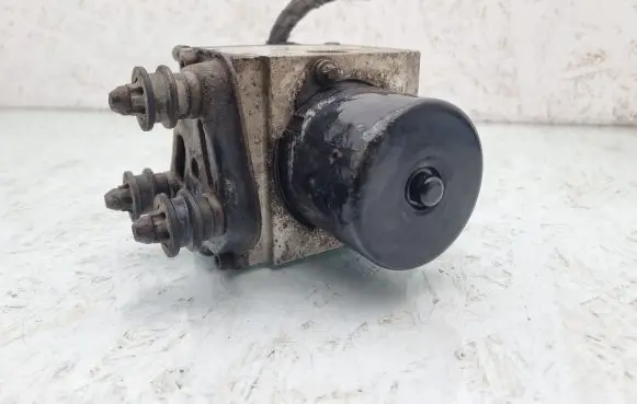 Volkswagen PASSAT B6 ABS Pump 3C0614095P