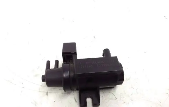 BMW 5 E60 E61 Turbo solenoid valve 7805391 70206301