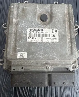 Volvo V50 Engine control unit/module 30771550AB 0281012103