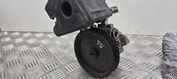 Mercedes-Benz E W211 Power steering pump 0054662001 LH2113596