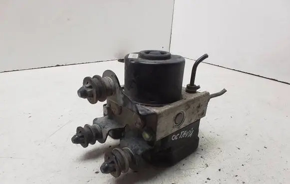 Skoda Octavia Mk2 (1Z) ABS Pump 1K0614117H
