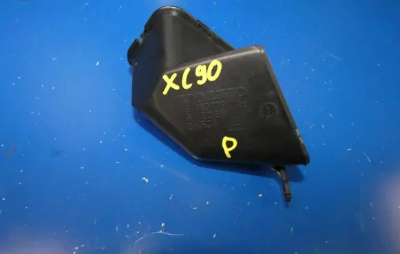 Volvo XC90 Engine coolant pipe/hose 31353779