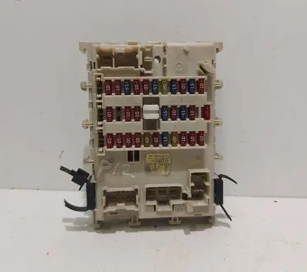 Nissan Primera Fuse module 24350 071602