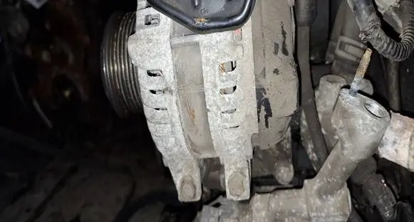 Honda FR-V Generator/alternator 