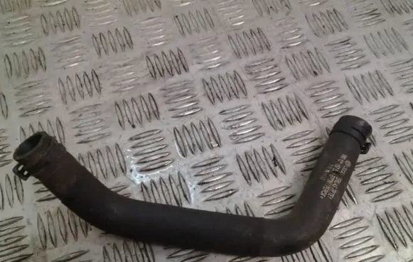 Volkswagen Golf V Engine coolant pipe/hose 1K0121157B