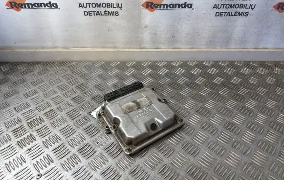 Renault Scenic I Engine control unit/module 0281010843