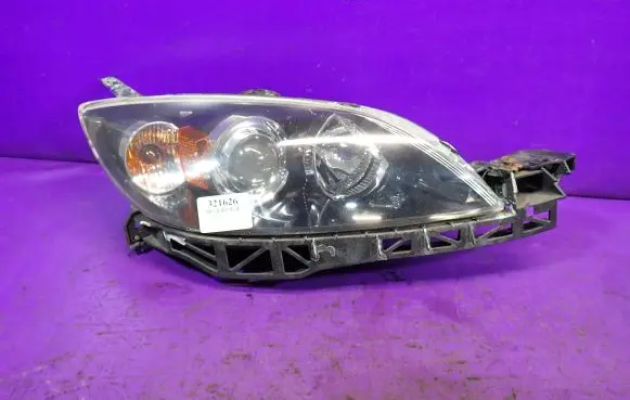 Mazda 3 I Headlight/headlamp P2951