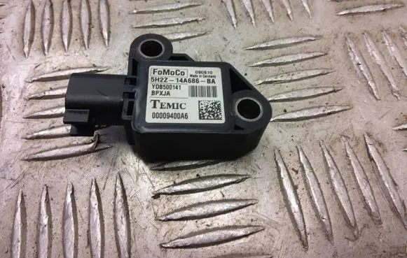 Land Rover Discovery 4 - LR4 Airbag deployment crash/impact sensor 5h2z14a686ba