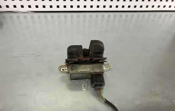 Seat Altea XL Tailgate/trunk/boot lock/catch/latch 5P8827505