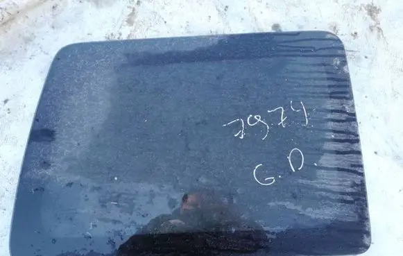 Jeep Patriot Rear side window as3