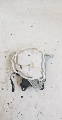 Toyota Avensis T250 Intake manifold valve actuator/motor AE0637008610