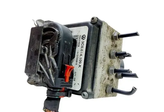 Volkswagen PASSAT B6 ABS Pump 3C0614109K