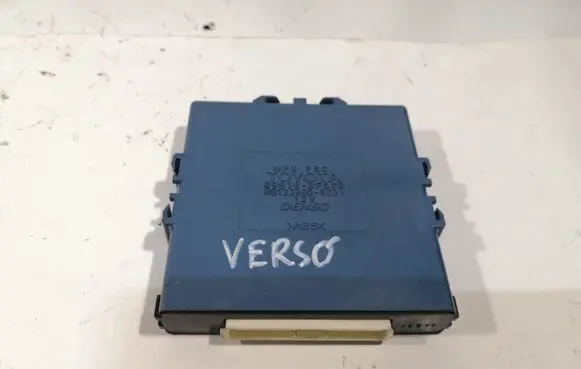 Toyota Corolla Verso AR10 Combustion control unit/module 896180F020 MB1238009021