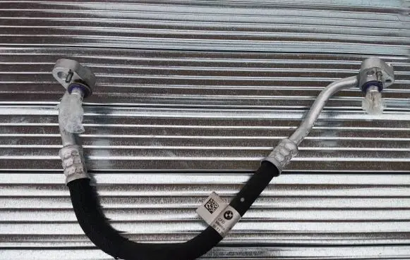 BMW X4 G02 Air conditioning (A/C) pipe/hose 9868422
