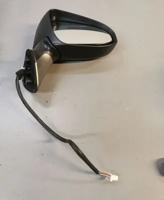 Front door electric wing mirror