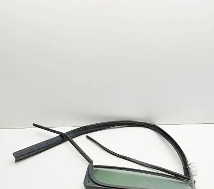 Volkswagen Amarok Rear vent window glass 2H7845213G 43R001595